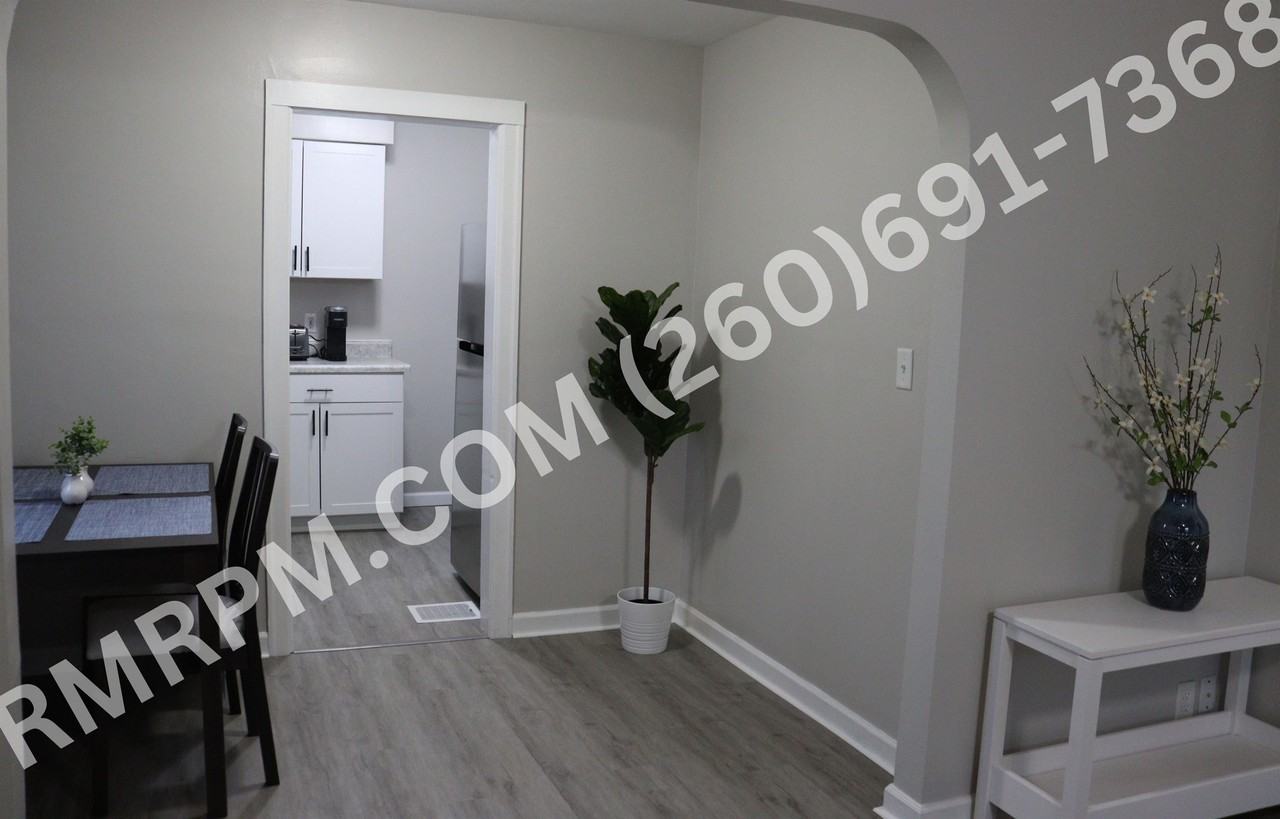 1704 Sprunger Ave #1 - Photo 4 of 22