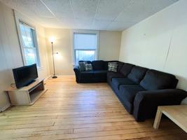 featured image of 211 Cornell St #1