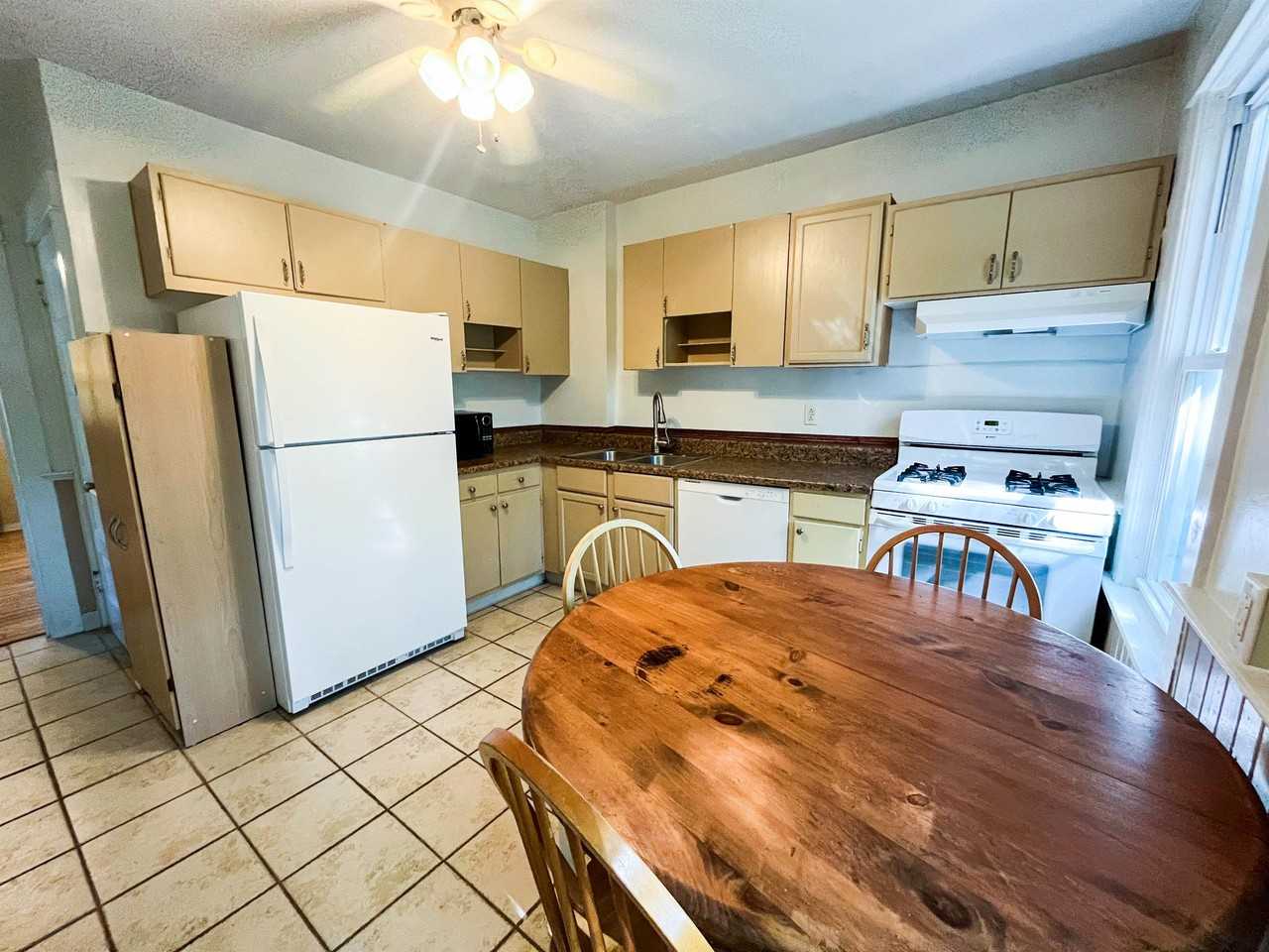 211 Cornell St #1 - Photo 4 of 26