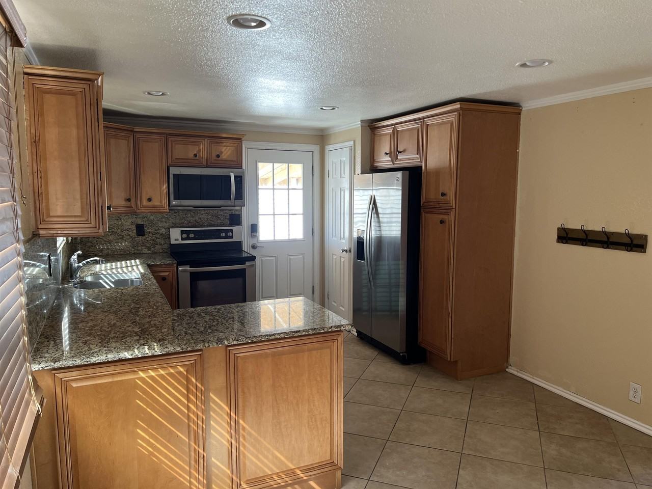 951 Sunrise Dr #1 - Photo 6 of 17