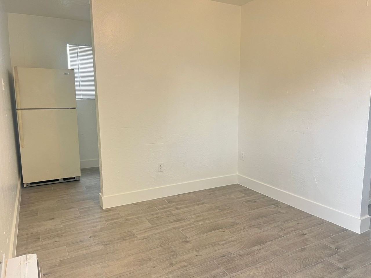 Cozy 1-Bedroom apartment - Photo 2 of 10