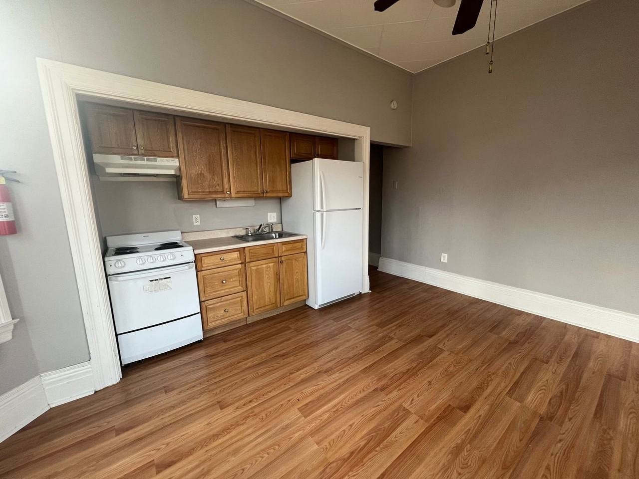 740 California Ave - Photo 6 of 23