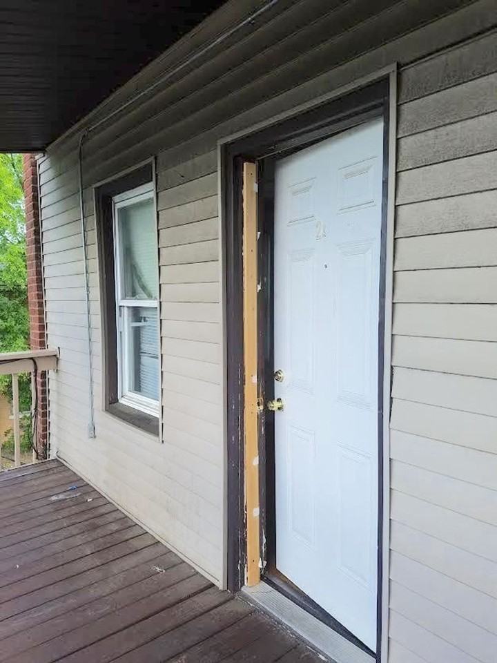 245 Old Bridge Tpke - Photo 2 of 13