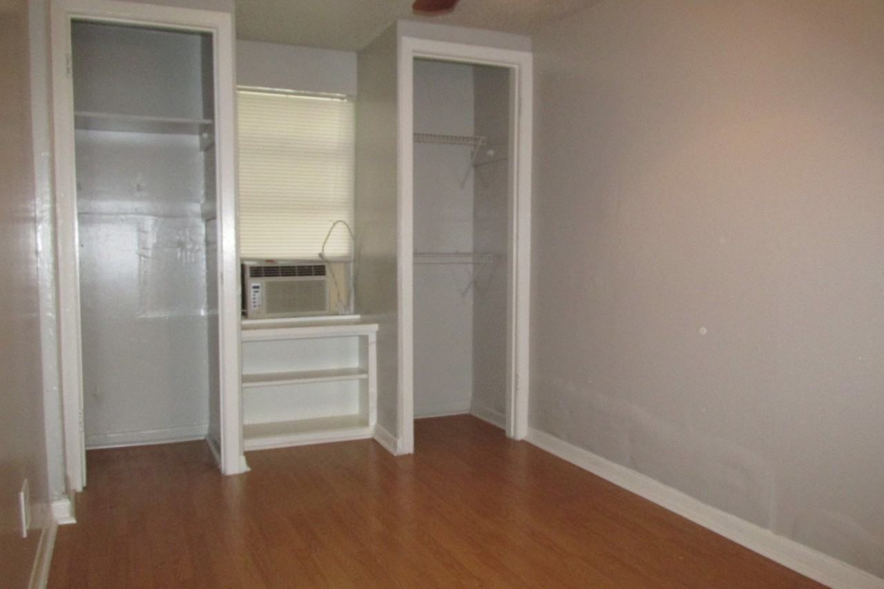 3301 Merrie Lynn Ave - Photo 5 of 20