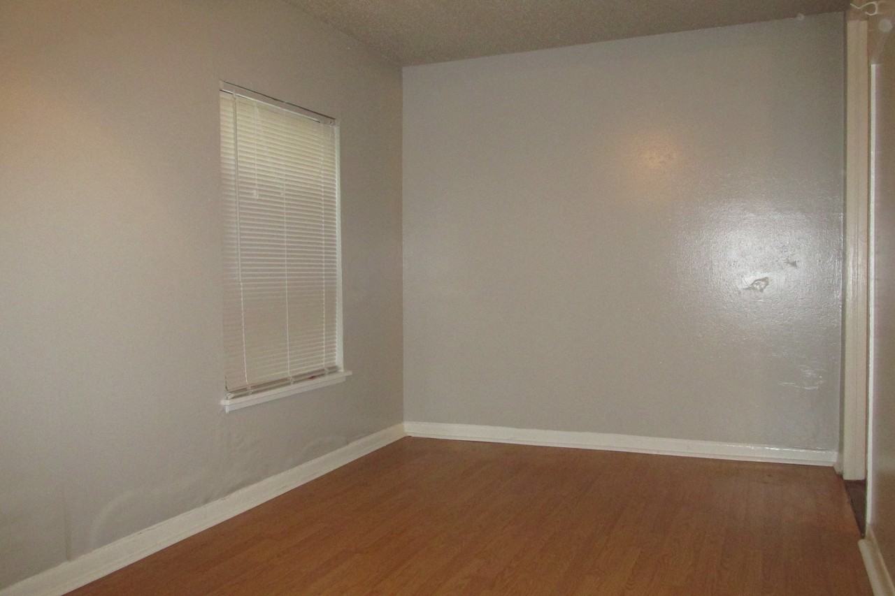 3301 Merrie Lynn Ave - Photo 6 of 20