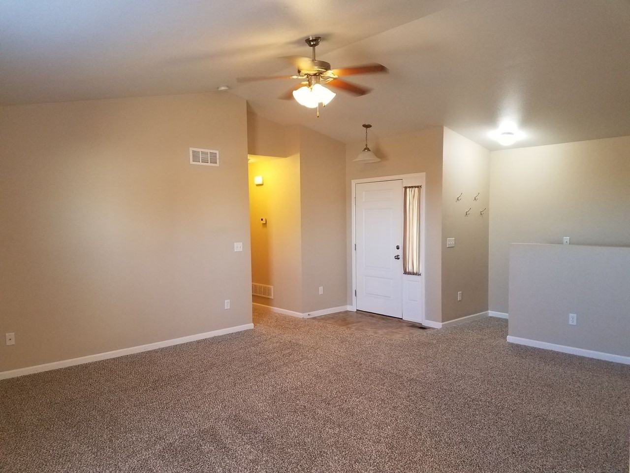 919 Sonata Ln - Photo 2 of 29