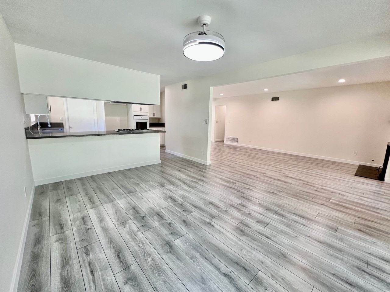 6069 Lake Nadine Pl - Photo 6 of 31