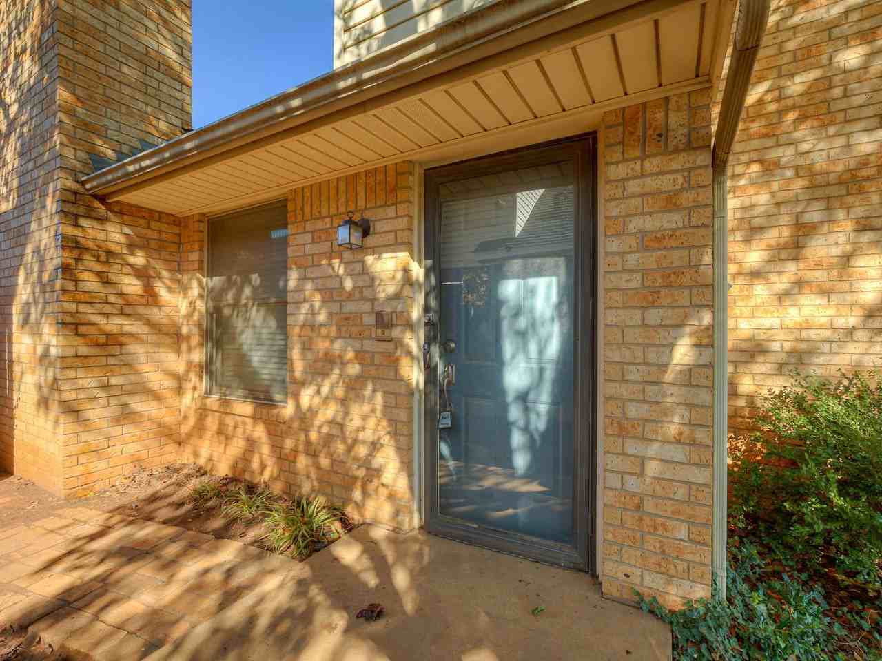 12017 Shady Trail Ln - Photo 3 of 35