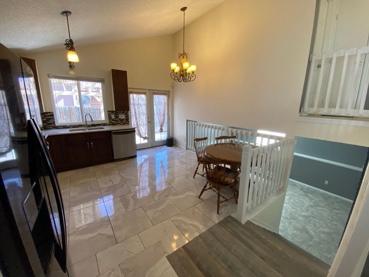 18983 E Mercer Dr - Photo 3 of 26