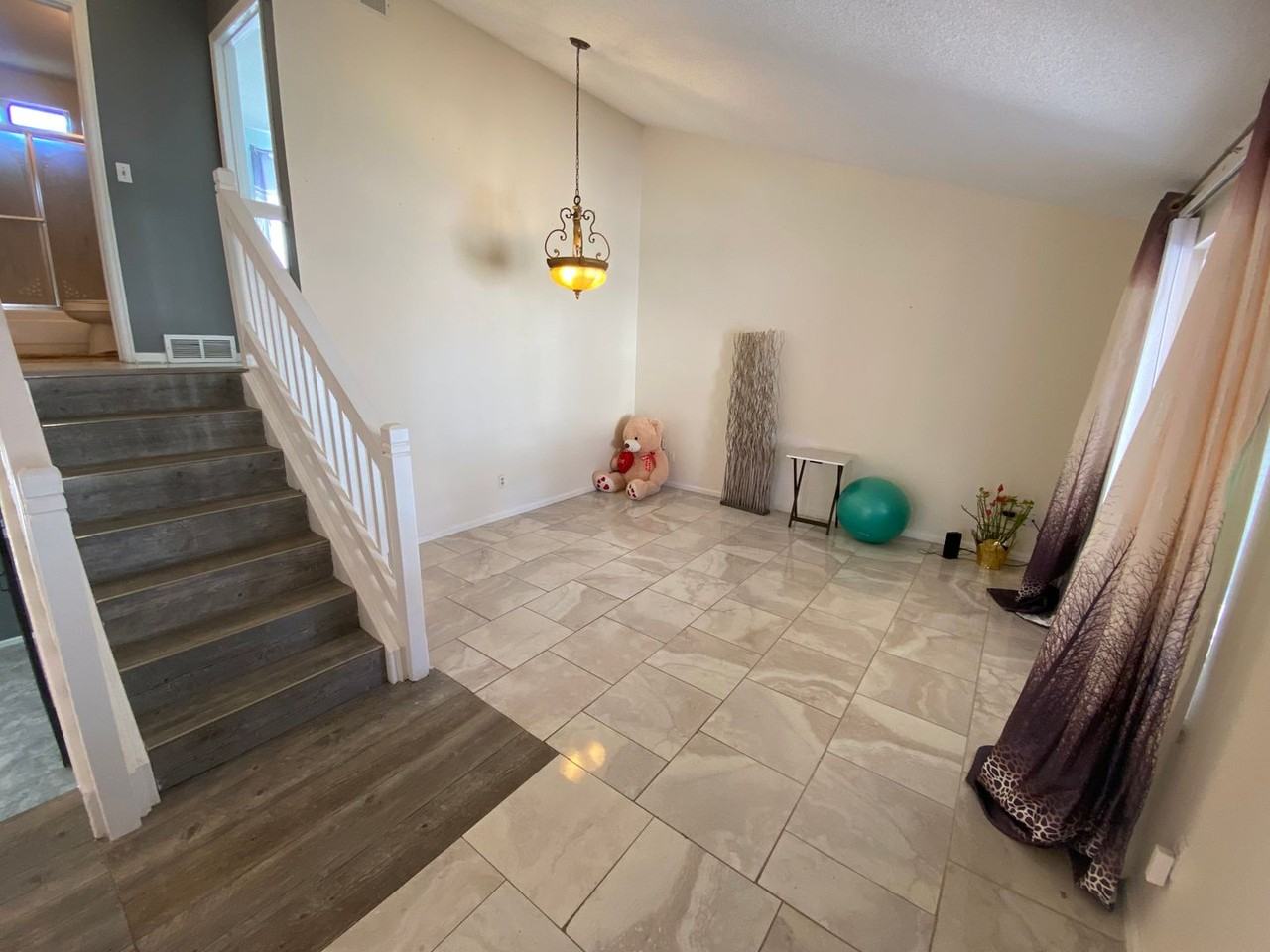 18983 E Mercer Dr - Photo 4 of 26