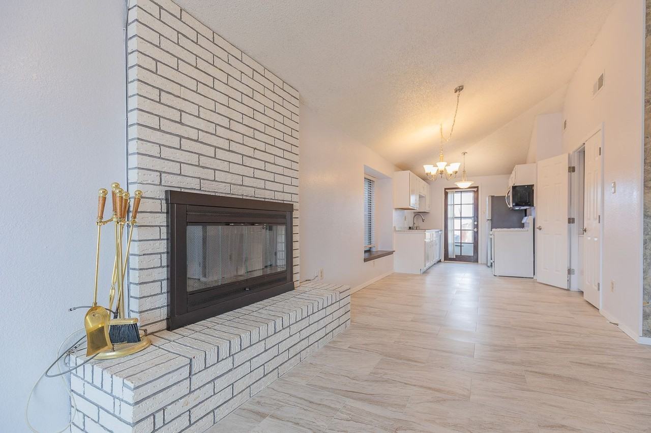 762 Stafford Ct - Photo 7 of 26