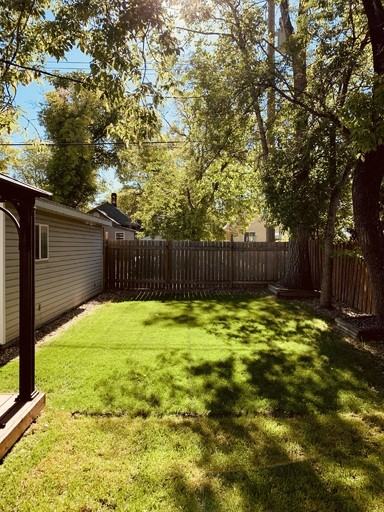 255 Amherst St - Photo 3 of 14