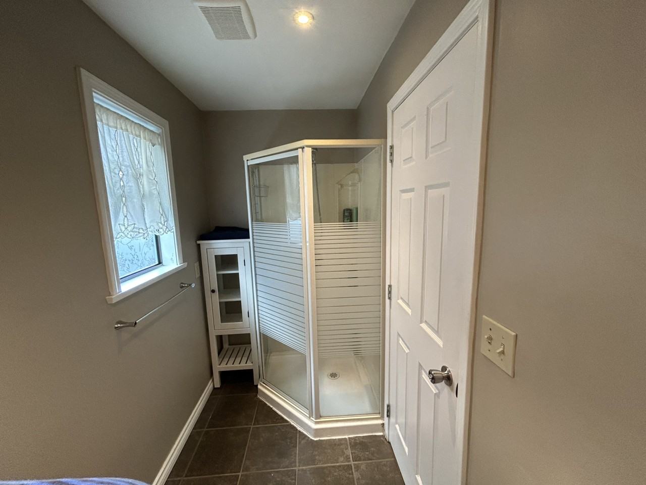 Bennie Place - Photo 6 of 14