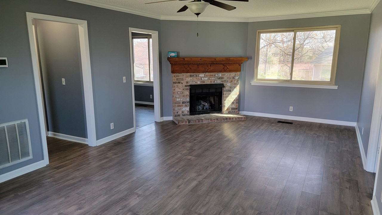 685 Dutchmans Dr - Photo 2 of 8