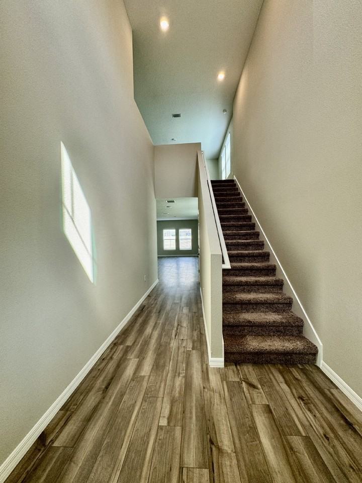 12946 Camarillo Pl - Photo 2 of 24