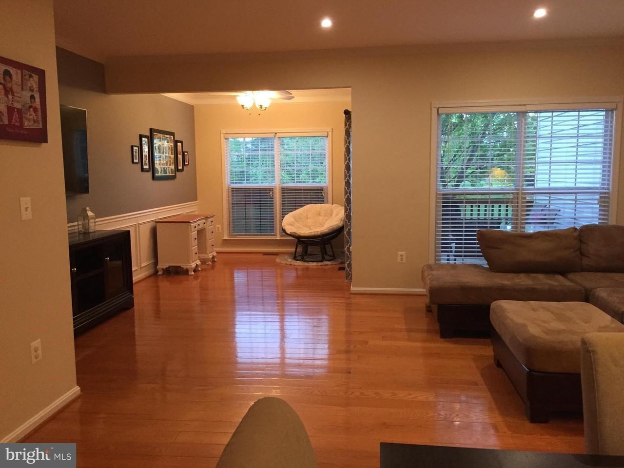 12325 Jarrow Ln - Photo 3 of 17