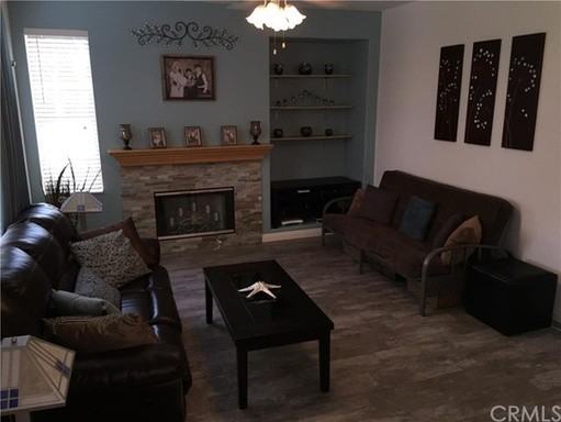 4342 Floyd St - Photo 3 of 5