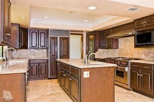 6035 N Heatherton Dr - Photo 2 of 16