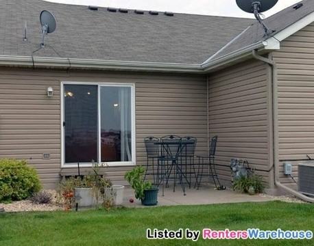 10398 64th St NE - Photo 2 of 11