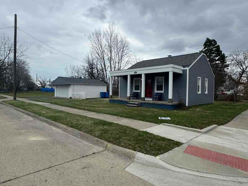 12214 Louisiana Ave - Photo 4 of 20