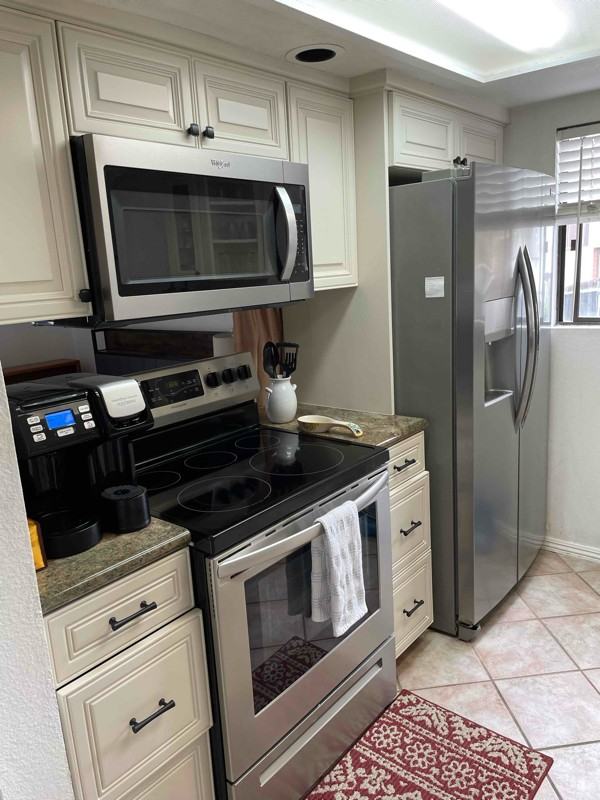 1412 Graham St - Photo 7 of 15