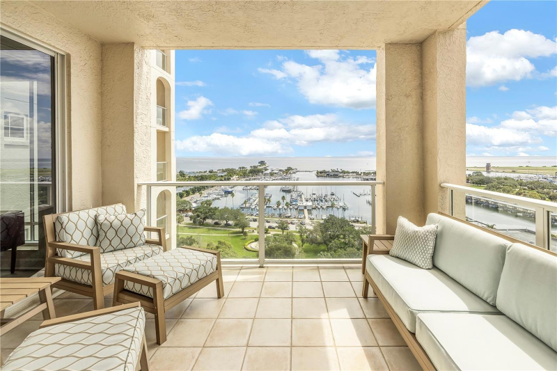 100 Beach Dr Ne #1503 - Photo 2 of 19