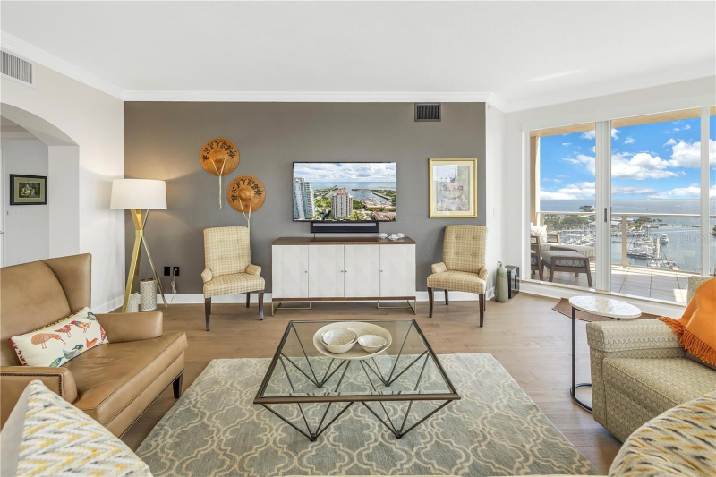 100 Beach Dr Ne #1503 - Photo 3 of 19