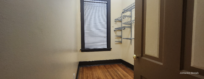 11317 S Langley Ave - Photo 3 of 12