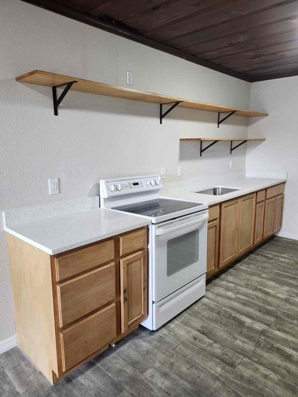 1335 E Bay St #A - Photo 3 of 15