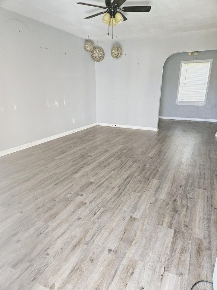 418 W Iowa Ave #1 - Photo 4 of 12
