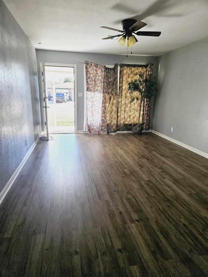 418 W Iowa Ave #1 - Photo 5 of 12