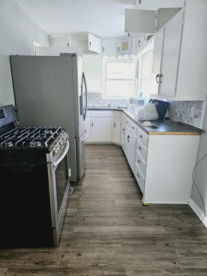 418 W Iowa Ave #1 - Photo 6 of 12