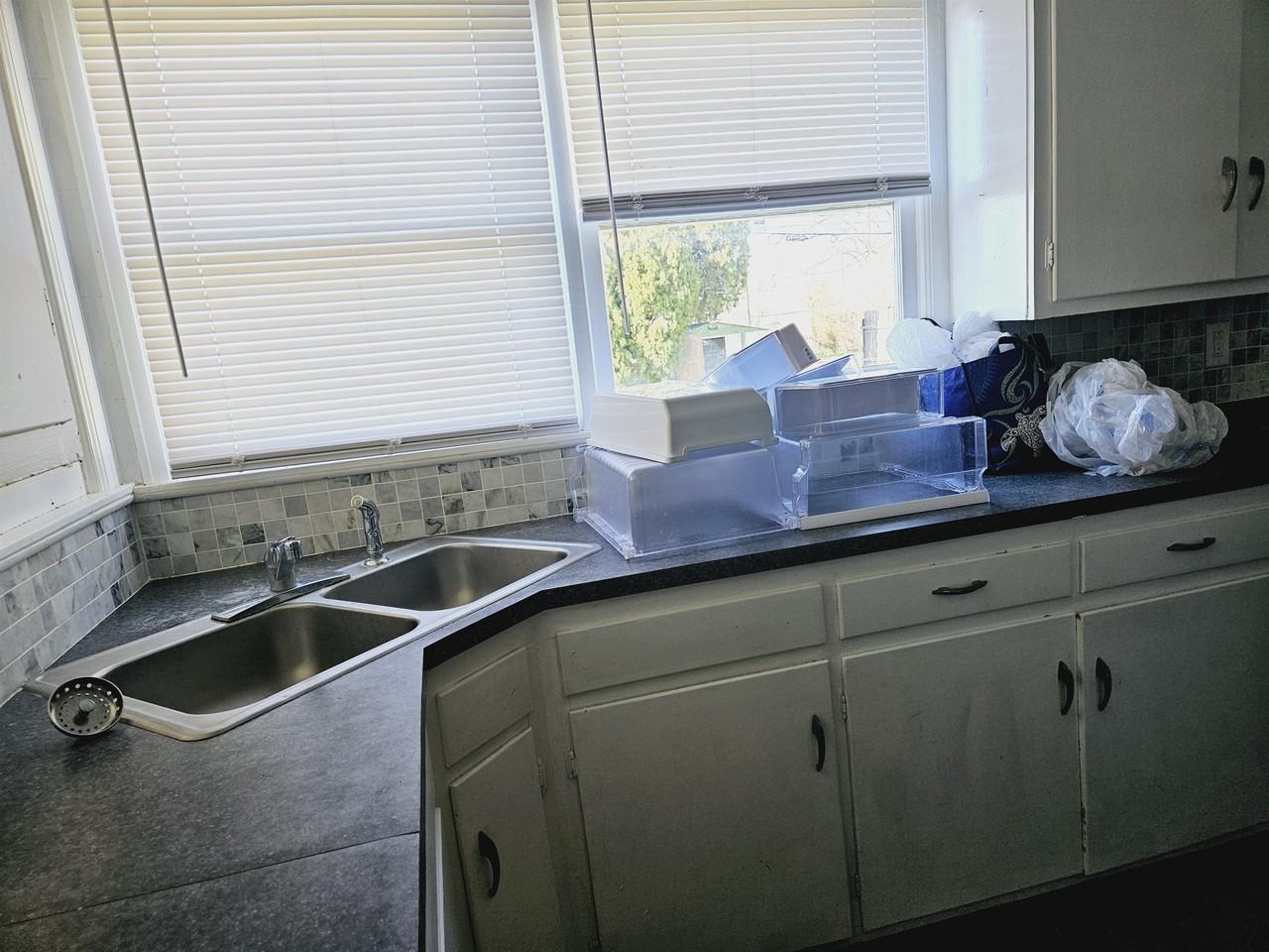 418 W Iowa Ave #1 - Photo 7 of 12