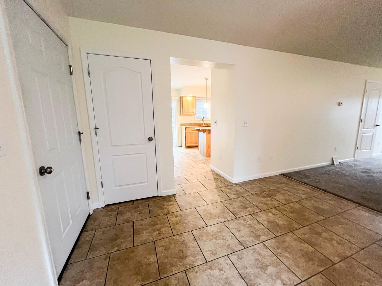 392 Troy Rd #2 - Photo 6 of 30