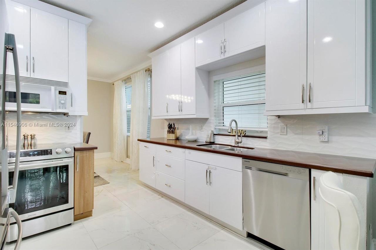 6424 Egret Ave - Photo 2 of 8