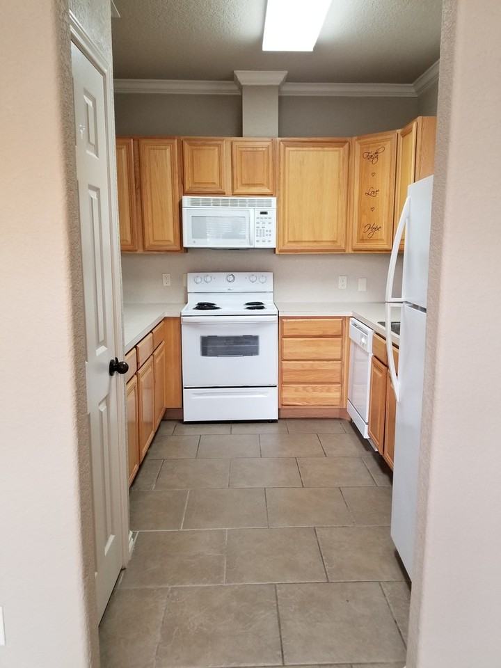 3831 Oldenburg Ln - Photo 6 of 15