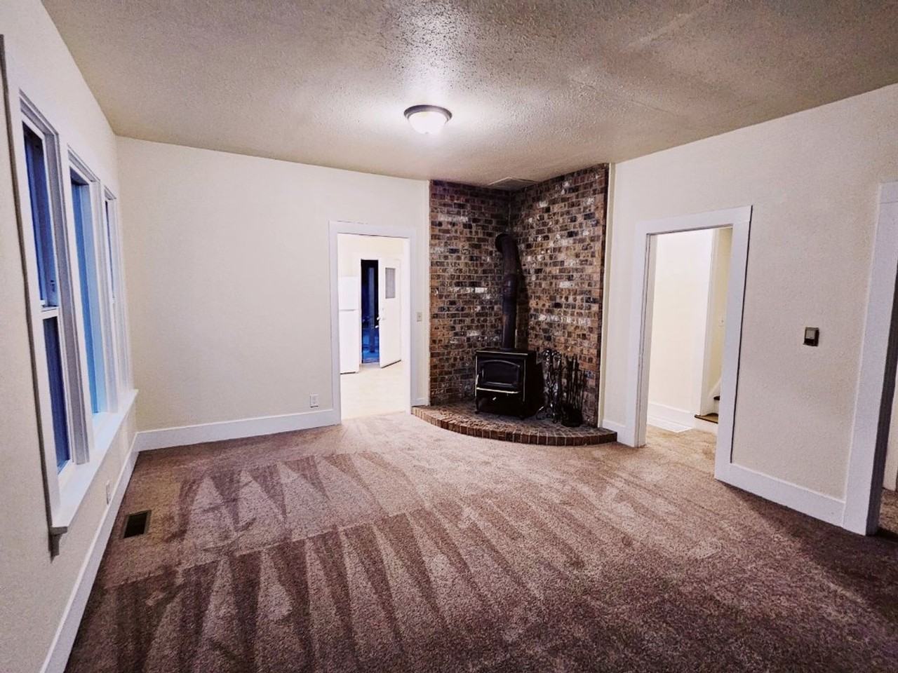 30410 24th Ave Nw - Photo 3 of 22