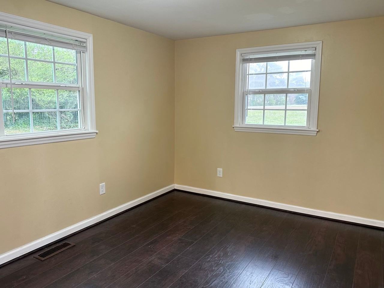 109 Turner St - Photo 6 of 15