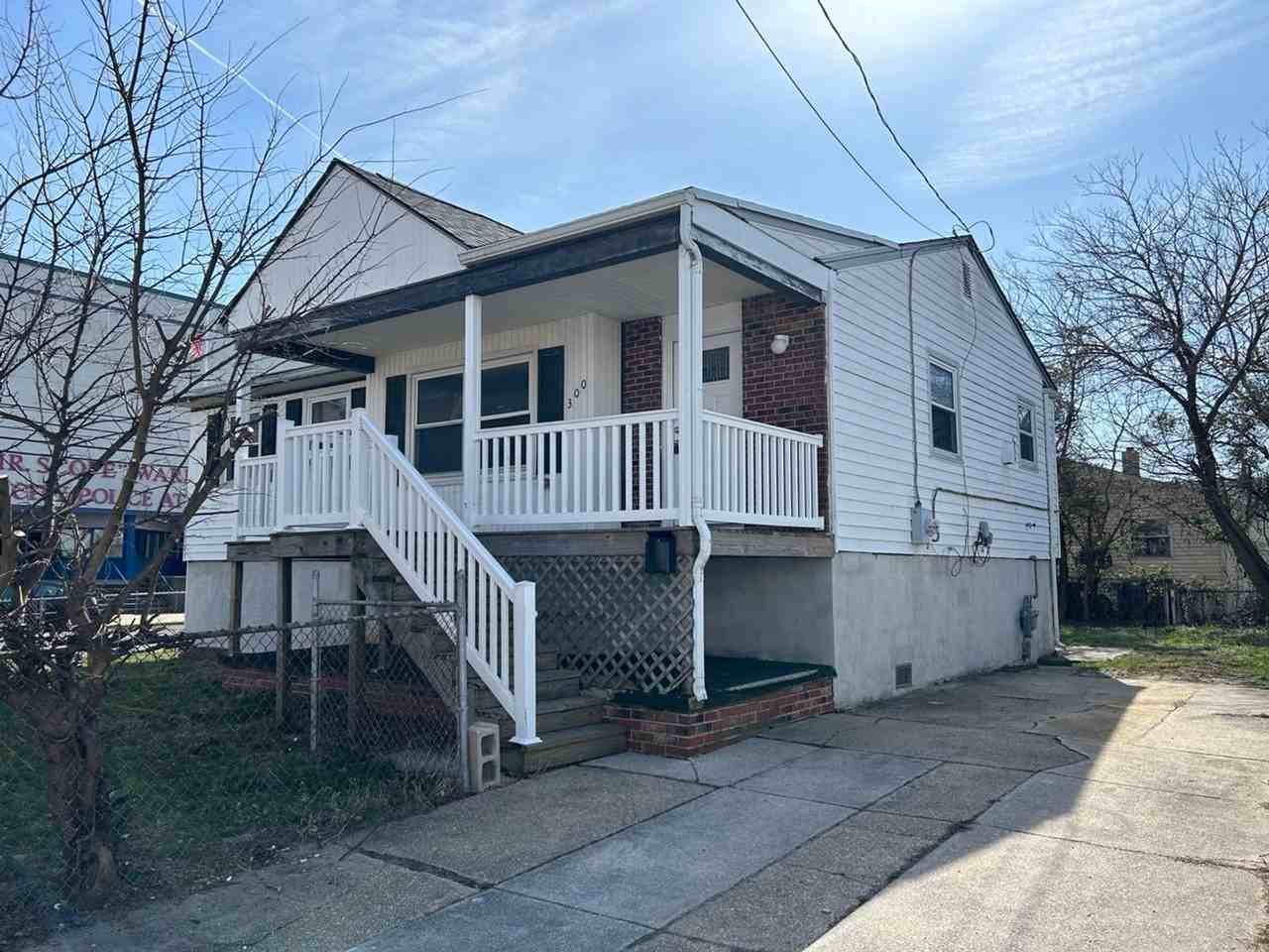 300 N New York Ave - Photo 2 of 13