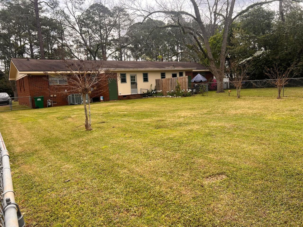 2507 Homewood Dr - Photo 2 of 23