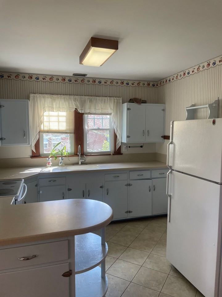 2346 Oak Avenue - Photo 4 of 23