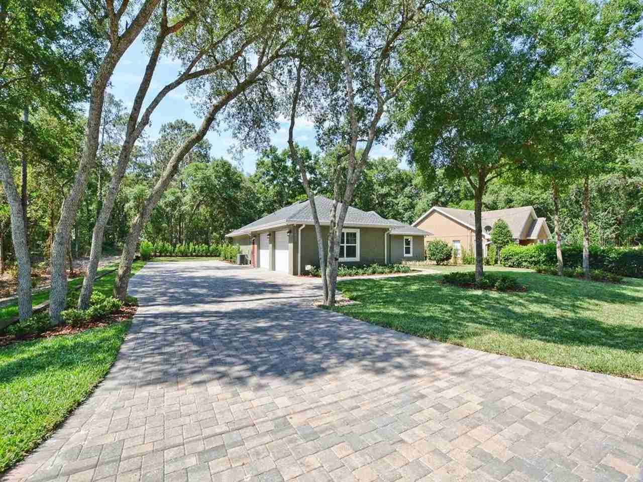 25032 Quaker Ridge Ave - Photo 2 of 17