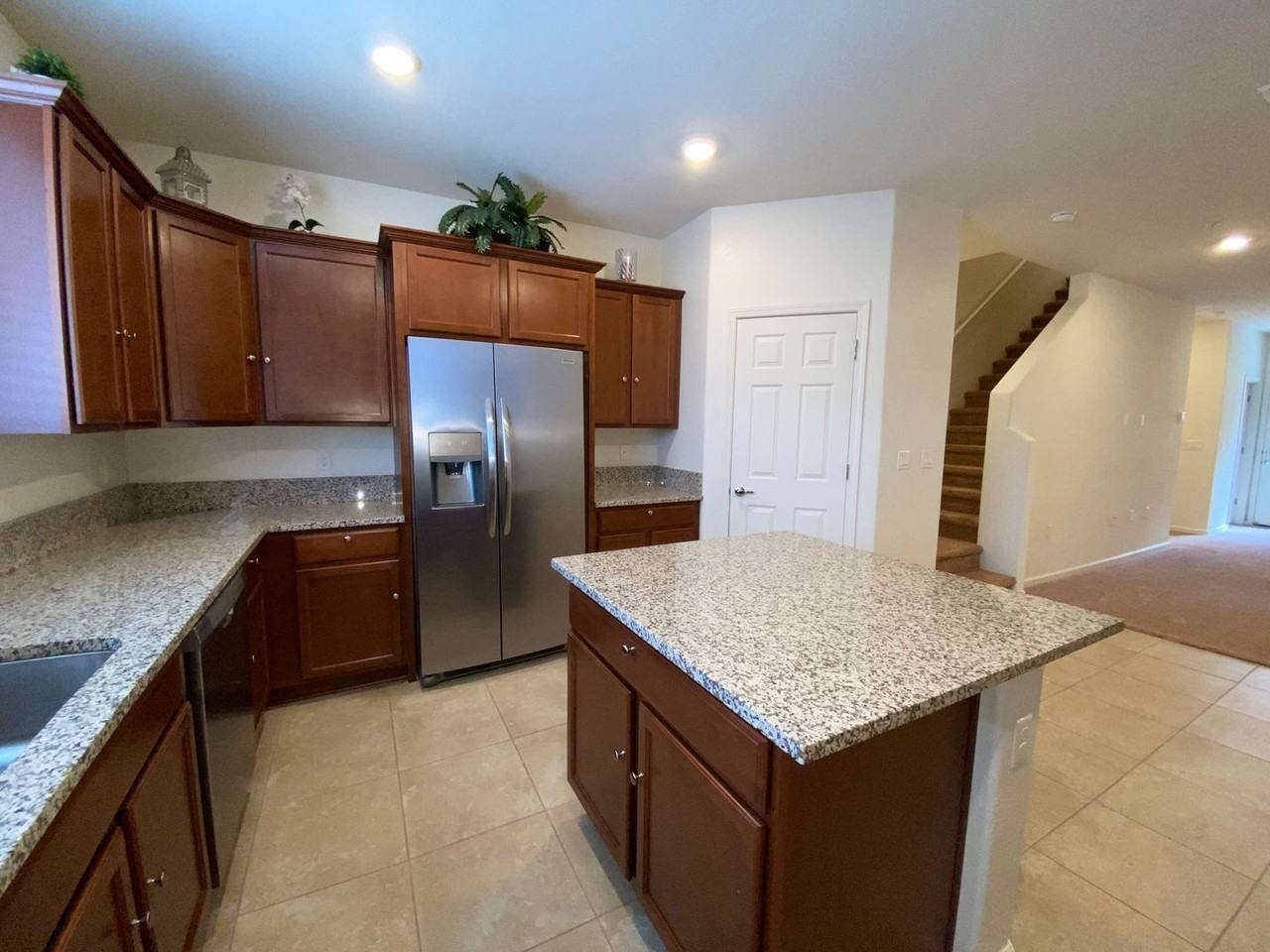 3042 Sterling Ridge Cir - Photo 3 of 18