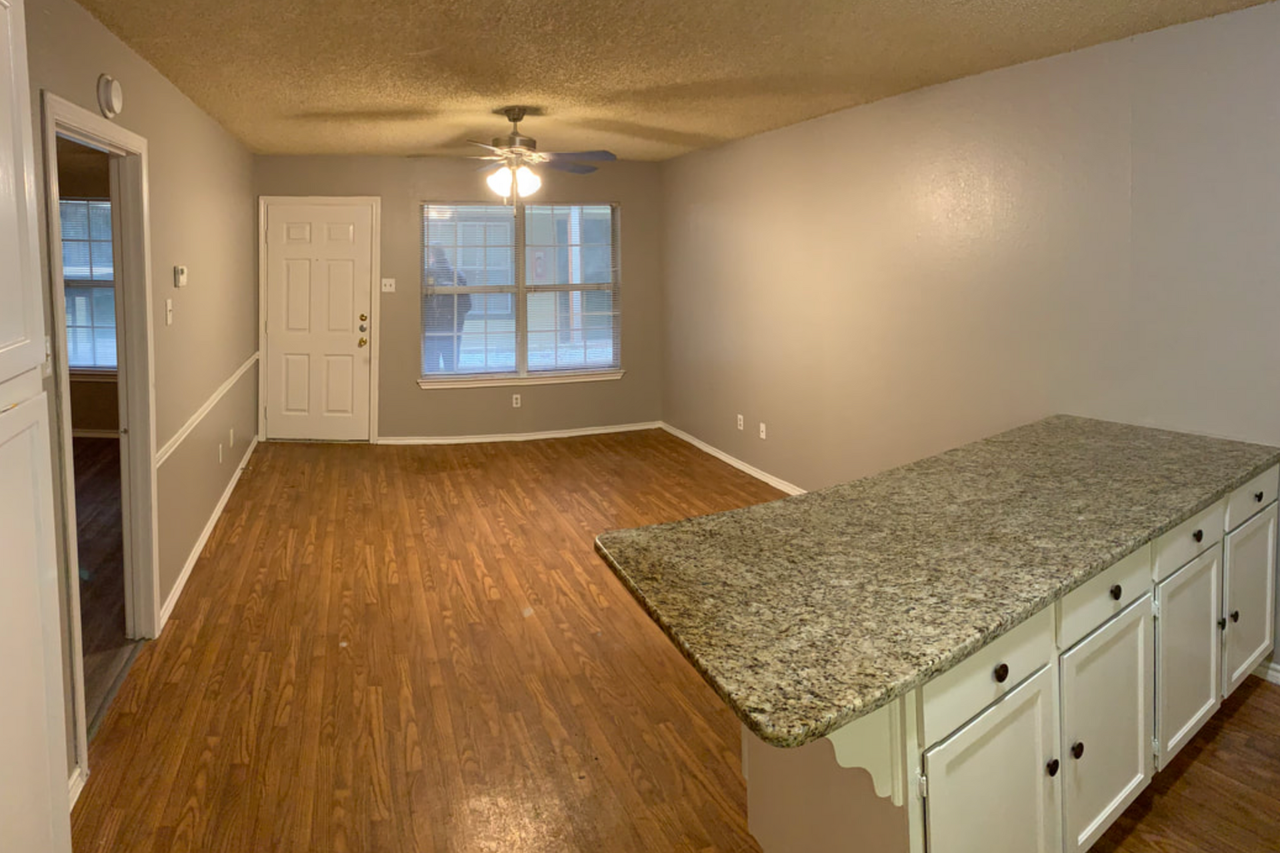 Commodore - Photo 5 of 23