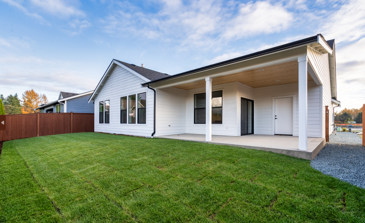 610 Bucko Ave - Photo 2 of 24