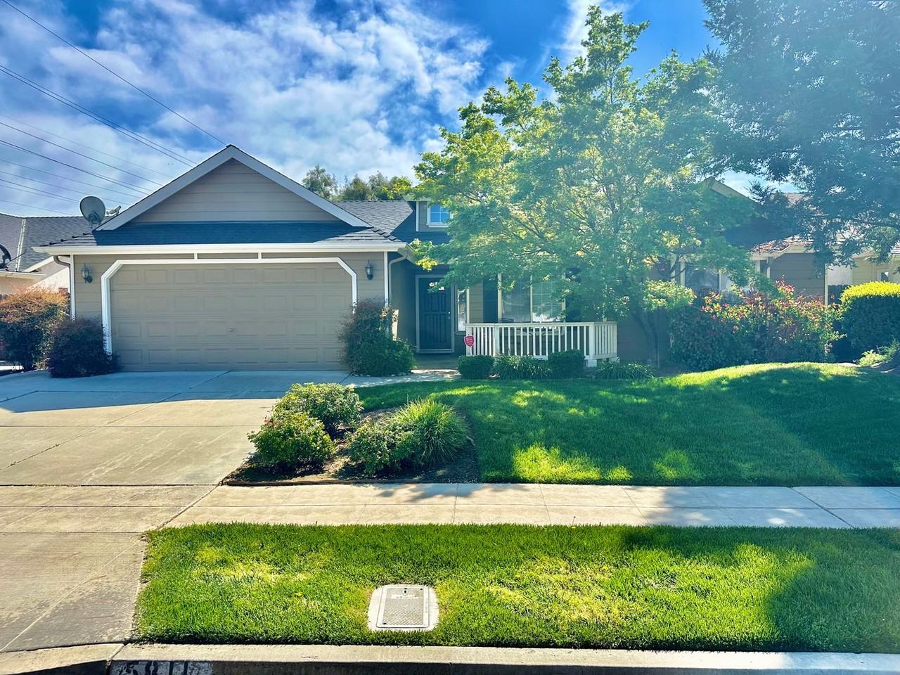 5811 W Fremont Ave - Photo 2 of 35
