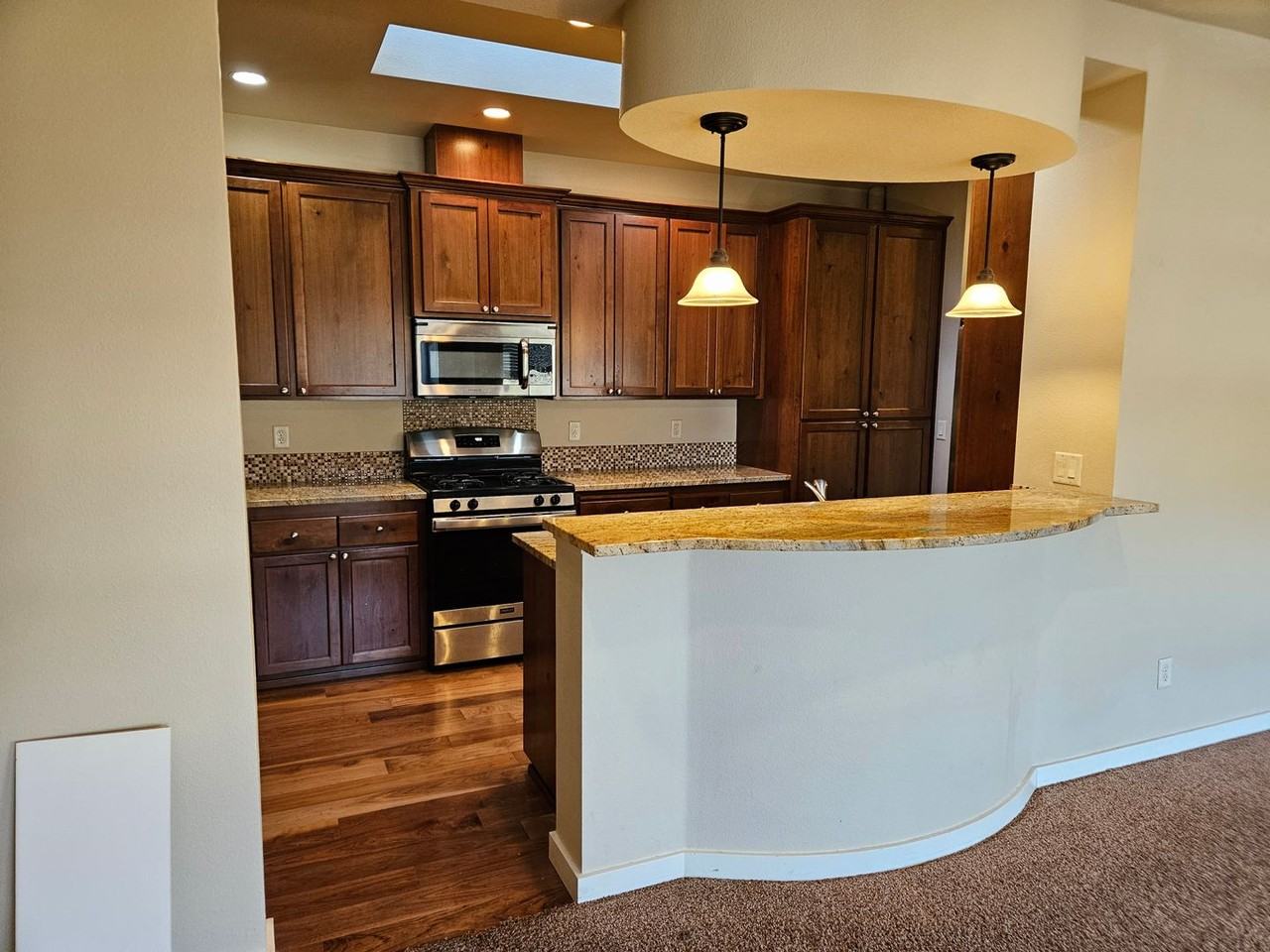 388 Market St Ne - Photo 3 of 23