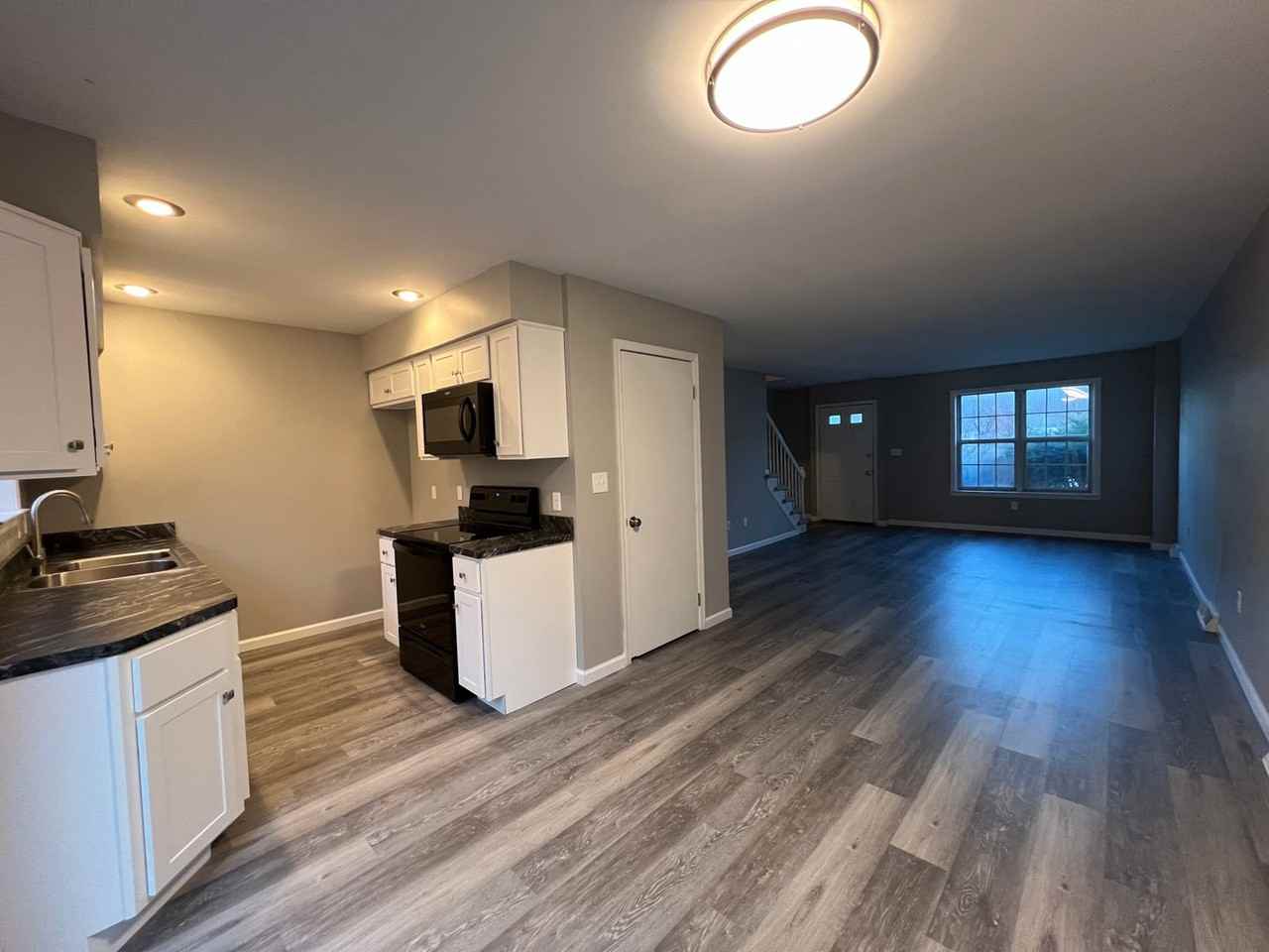 406 Old Forge Dr - Photo 3 of 11