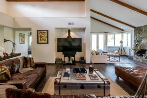 featured image of 9 Andalucia Dr