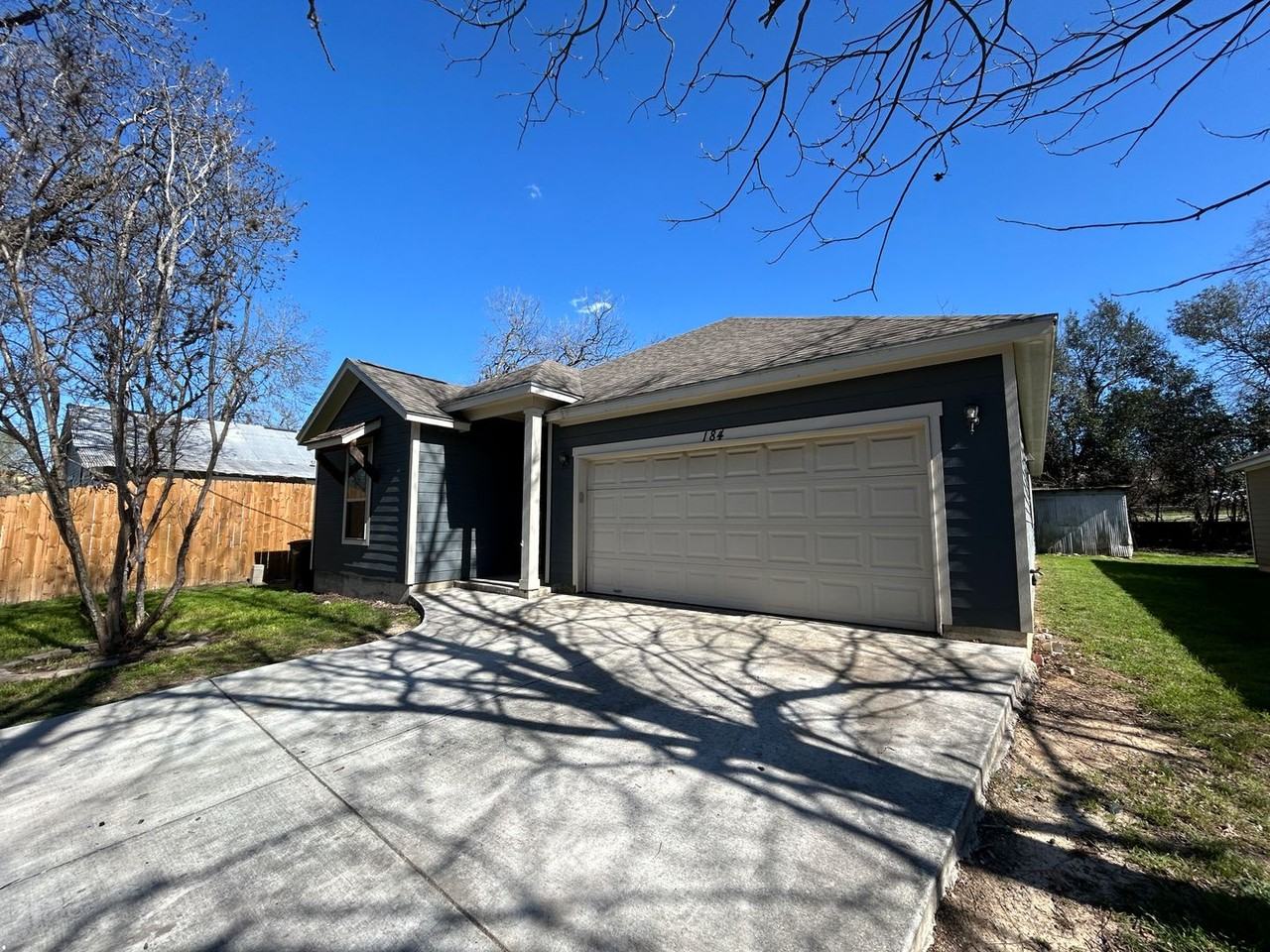 184 E Torrey St - Photo 2 of 29